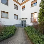 Wyjatkowy Apartament Z Parkingiem By Noclegi Renters