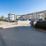 Wyjatkowy Apartament Z Parkingiem By Noclegi Renters